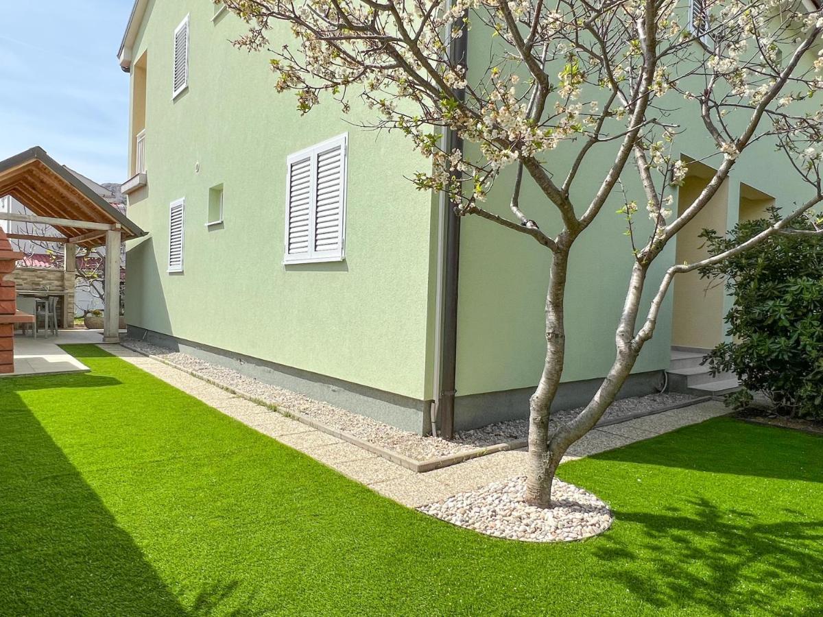 Apartment Baska Mit Poolarea - Krk, Kroatien Exterior foto