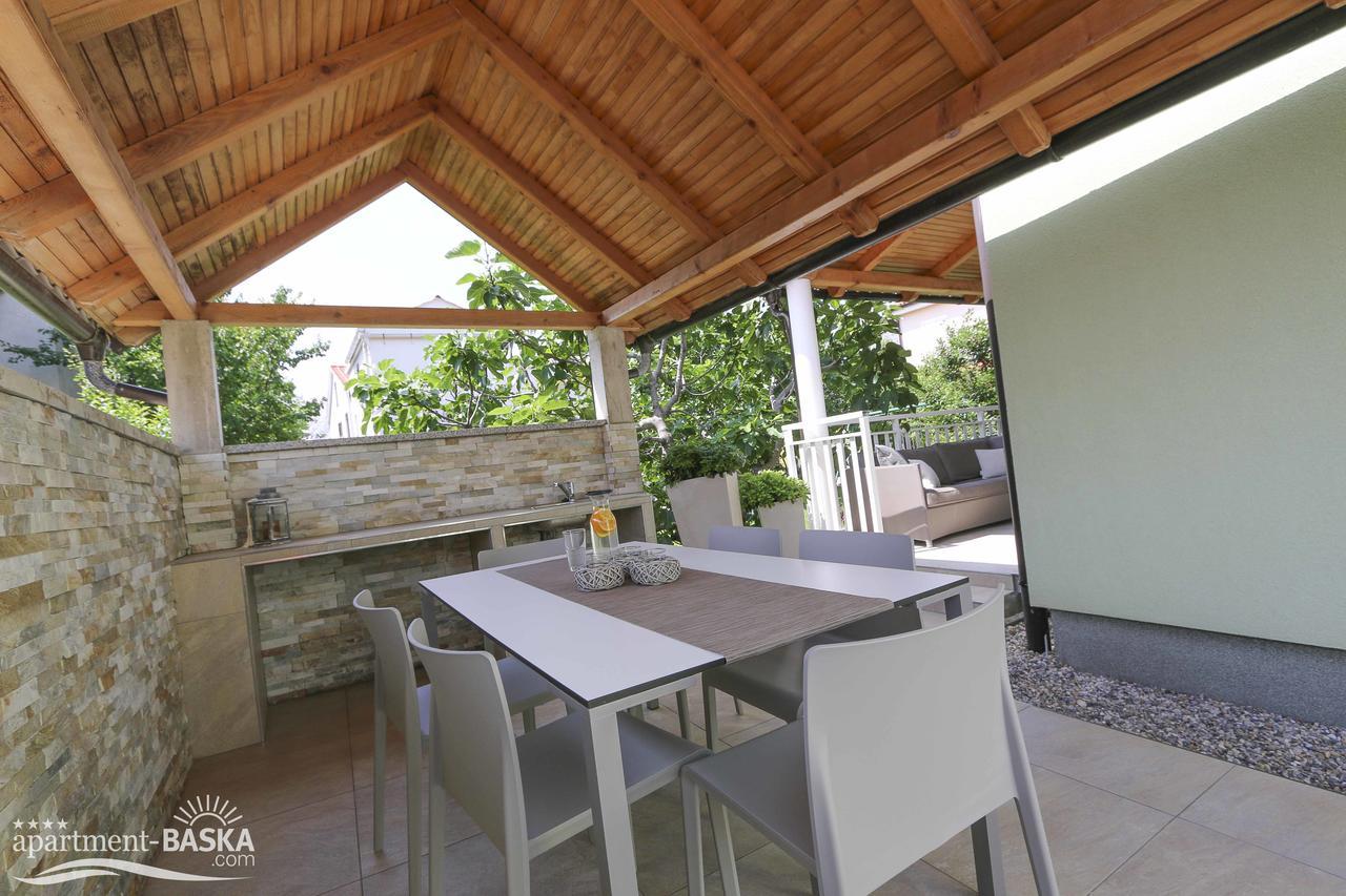 Apartment Baska Mit Poolarea - Krk, Kroatien Exterior foto