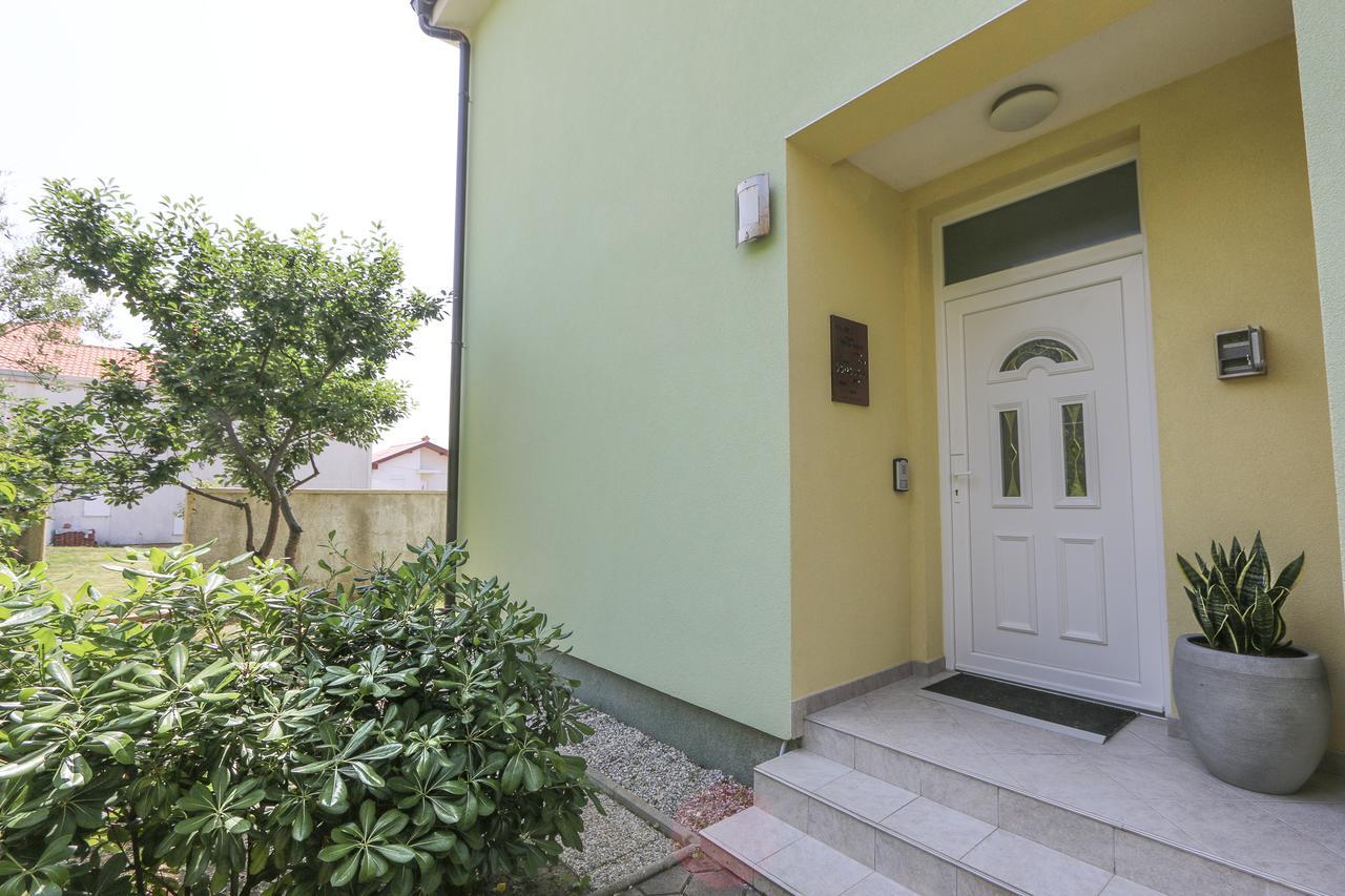 Apartment Baska Mit Poolarea - Krk, Kroatien Exterior foto